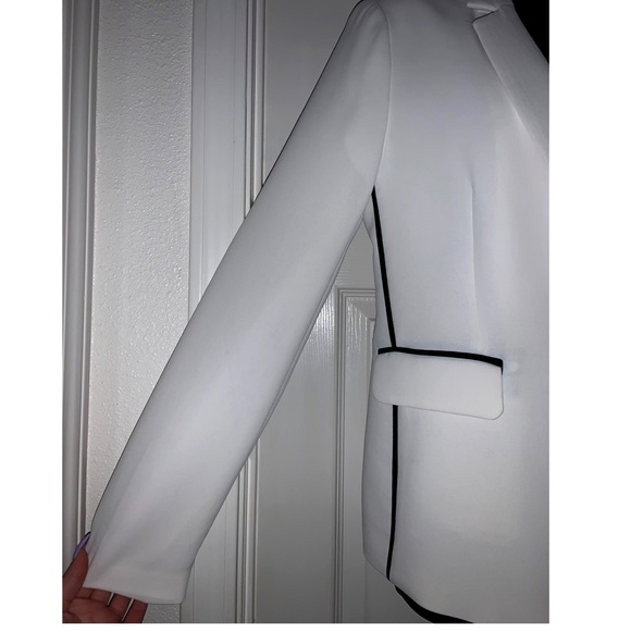 1.STATE ‼️ SALE‼️ Contrast Stripe Textured Crepe Blazer—NWOT - Picture 8 of 13